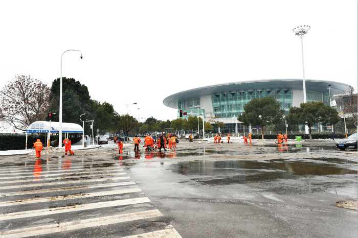 一場雪，體育中心美得不要不要的</br>但最美的風景還是他們(圖16)
