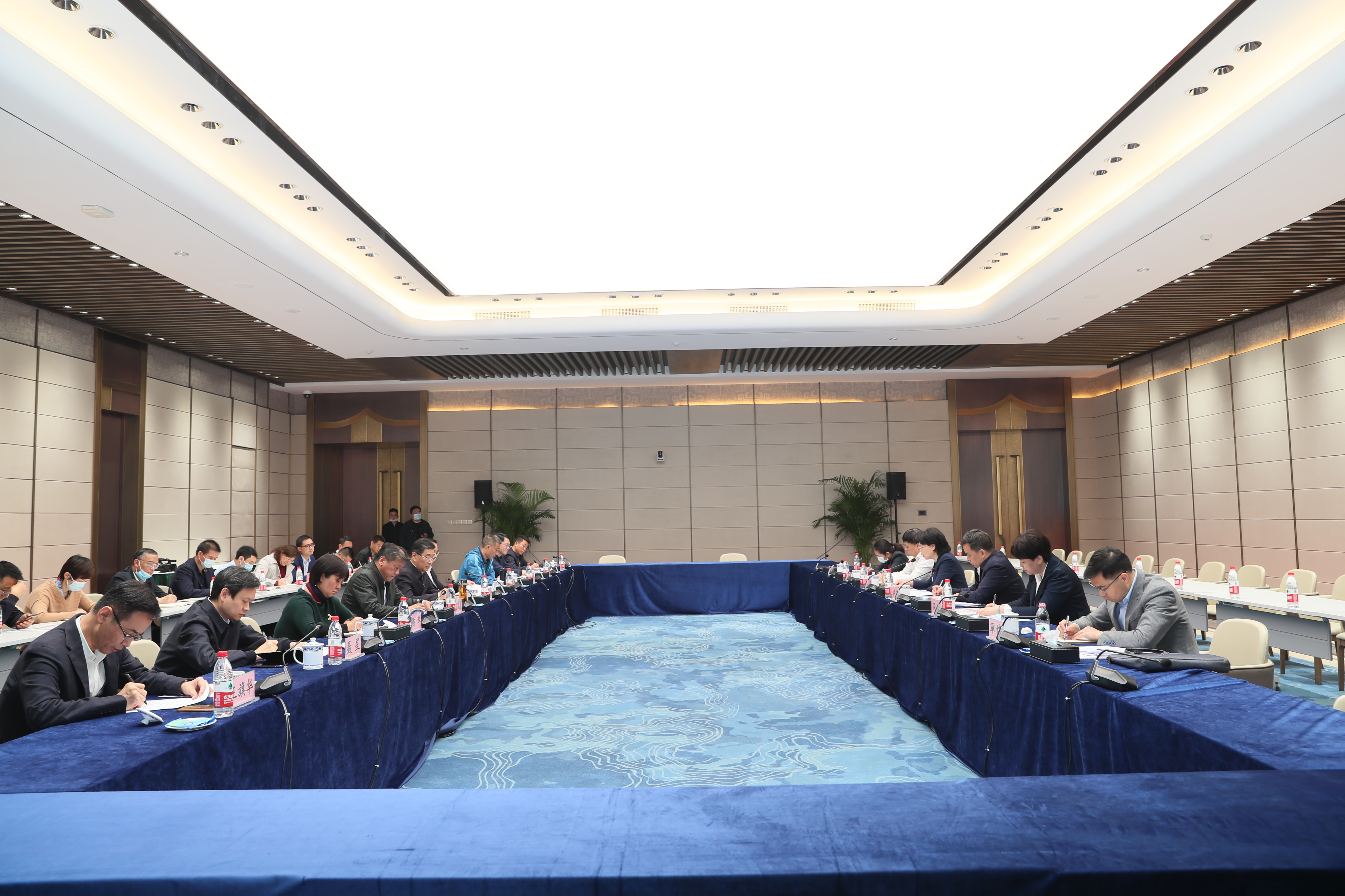 副省長肖菊華來公司調研：武漢體育中心在做好軍運會“后半篇文章”中具有標桿意義(圖4)
